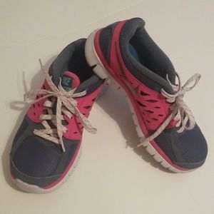 Youth Girls Nike Flex Shoes